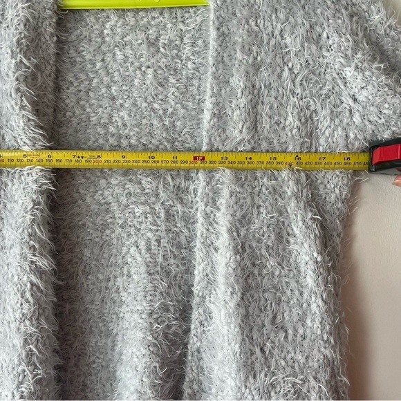 Fuzzy long open front cardigan pockets size medium casual soft - Picture 7 of 9